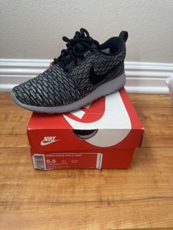 Women’s Nike shoes