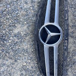 Grill And Star Mercedes 212