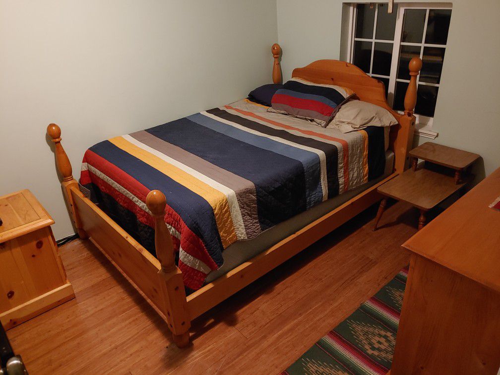 Complete solid oak bedroom set