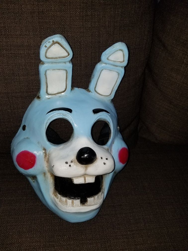 Five Nights and Freddy (mask toy Bonnie)