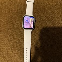 Starlight Apple Watch SE - 44 MM GPS + LTE