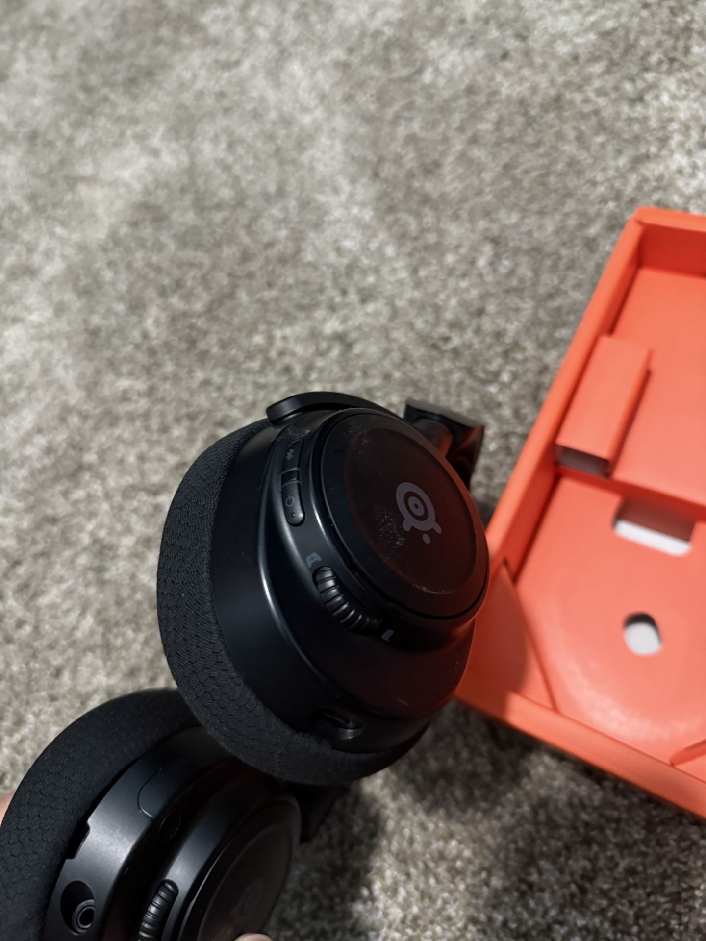 Arctic Nova 7 Steelseries Headset