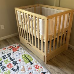 Mini crib, Mattress, & Crib Liner 