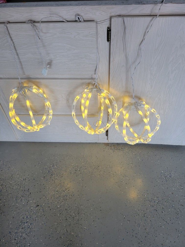 New 10" Round Ball Lights S/3