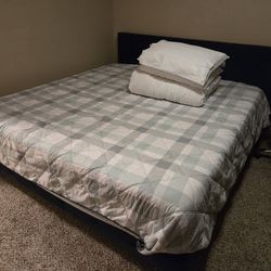Solid Comfortable King Size Bed Set