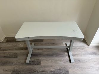 Tresanti Geller 47” Adjustable Height Desk