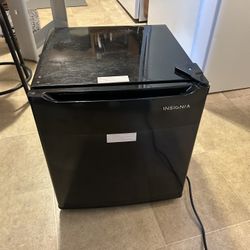 Mini Refrigerator 