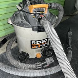 RIDGID 16 Gallon 6.5 Peak HP NXT Wet/Dry Shop Vacuum with Detachable Blower, Filter, Locking Hose and Accessories