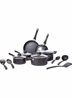 Amazon Basics Non-Stick Kitchen Cookware 15-Piece Set with Stay-Cool Handles, Even Heating, Non-Induction, Includes Pots, Pans, and Utensils, Black