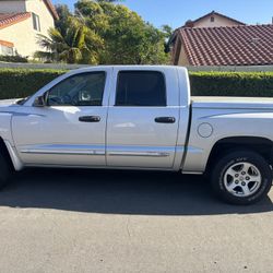 2005 Dodge Dakota