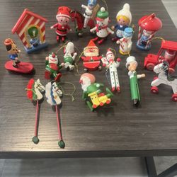 Vintage Wooden Xmas Ornaments 