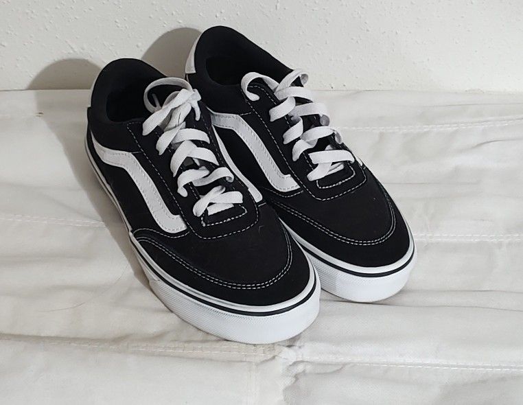 Women's Vans Size 6
