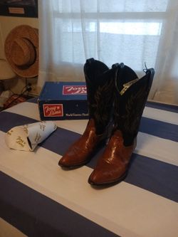 Two Pairs Of Vintage Tony Lama Cowboy Western Boots Size 7.5 And Size 9.5 Beautiful Lizard Genuine Leather Country Western