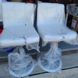 White Bar Stools Brand New 