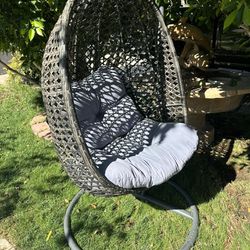 Egg Swinging Chair With Stand And Cushion 