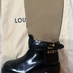 Louis Vuitton Boots Canvas Calfskin Territory Flat High Ranger Boots