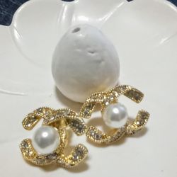 Classic Fashion Earrings W Pearl 