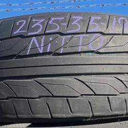 1x Used Tire Nitto 235/35/19🛞