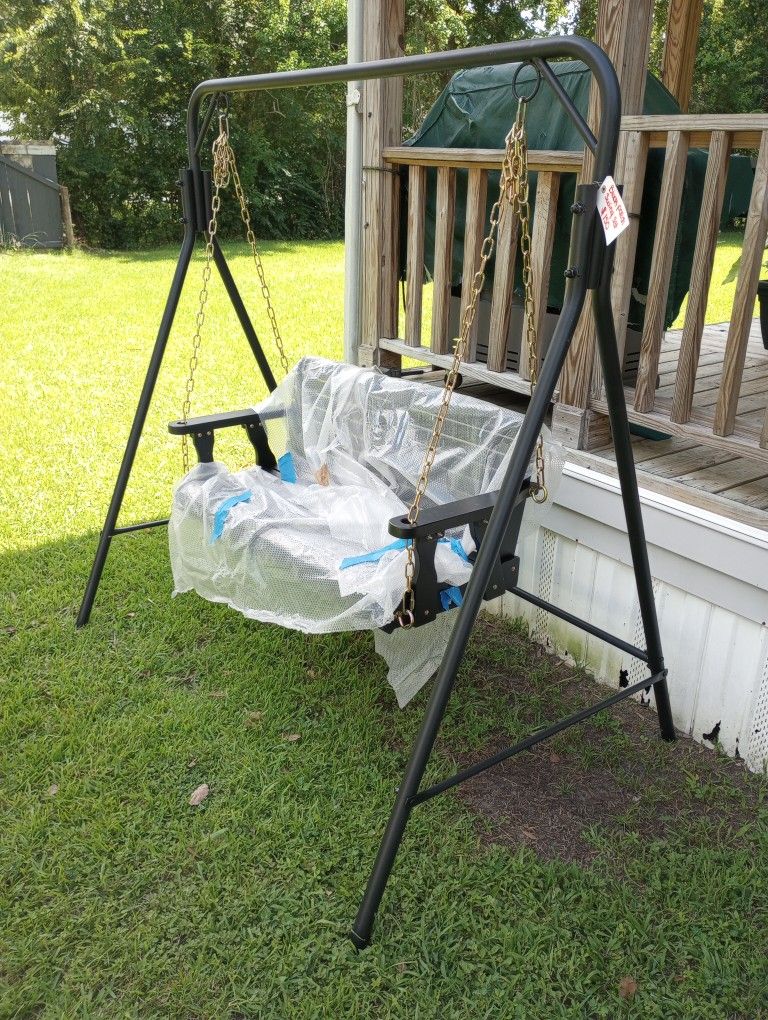 Swinging Benches