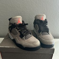 Jordan 4 Taupe Haze 