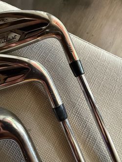 Titleist iron set