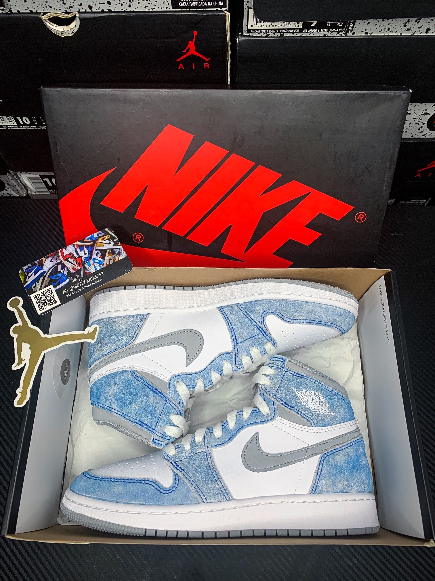 Jordan 1 Hyper Royal Size 5.5