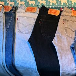 Pantalones Levis 501  31x32   $25 Each 