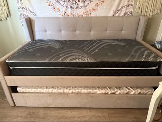 Daybed with Trundle and Mattresses