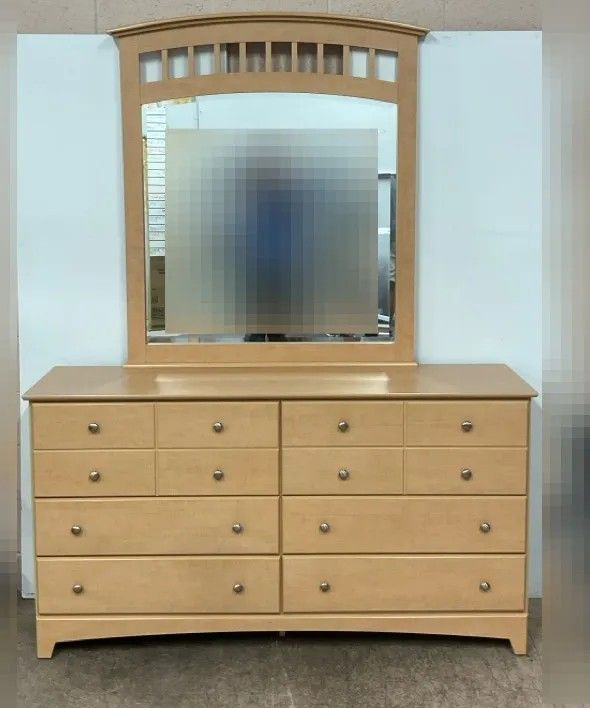 Dresser With Mirror 