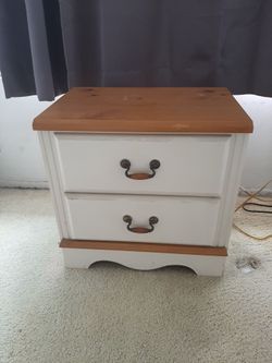 Wooden Nightstand in Brown/Beige.  22" x 15.5" x 21.5"