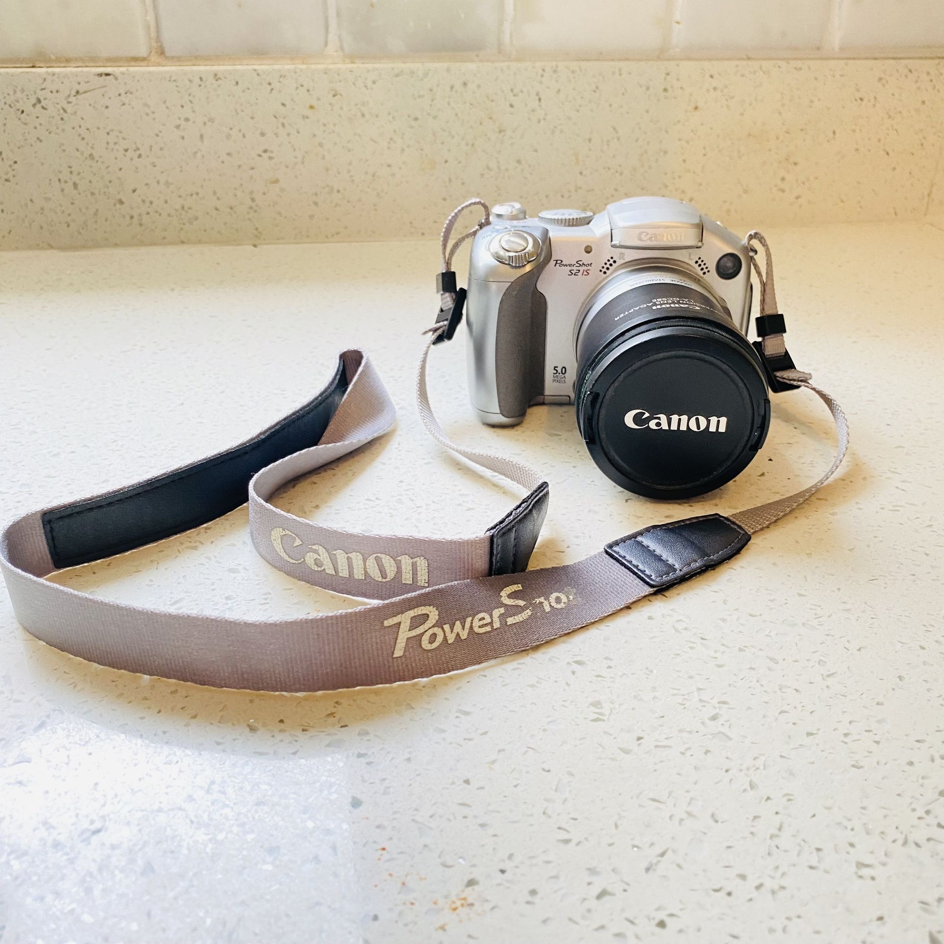 Canon PowerShot S2 IS 5.0MP Digital Camera - Silver w/ Memory Card Tested