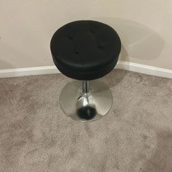 Adjustable Height Stool 