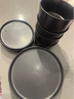Elama black stoneware dish set