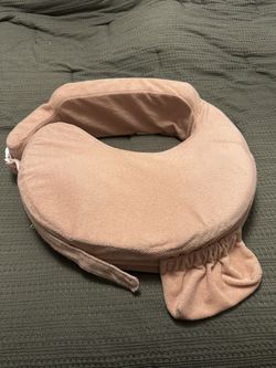 My Breast Friend Deluxe Nursing Pillow - Nice And Soft - Ergonomic Support - Side Pocket - Color Soft Rose - GREAT CLEAN CONDITION 