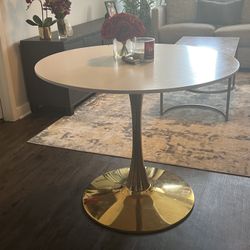 Round White Dining Table With Gold Base – Modern 
