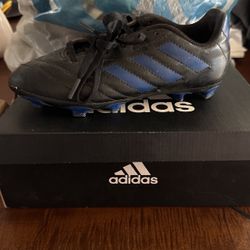 Adidas Cleats Size 2.5 Boys 
