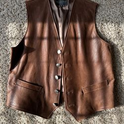Men’s Medium Pullover Leather Vest - Brown