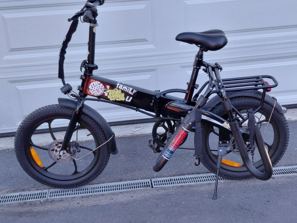 E-Bike With Surf Racks (Are Removable)
