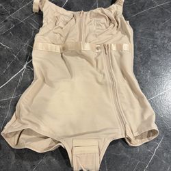 Body Shapewear NEW Size Medium 