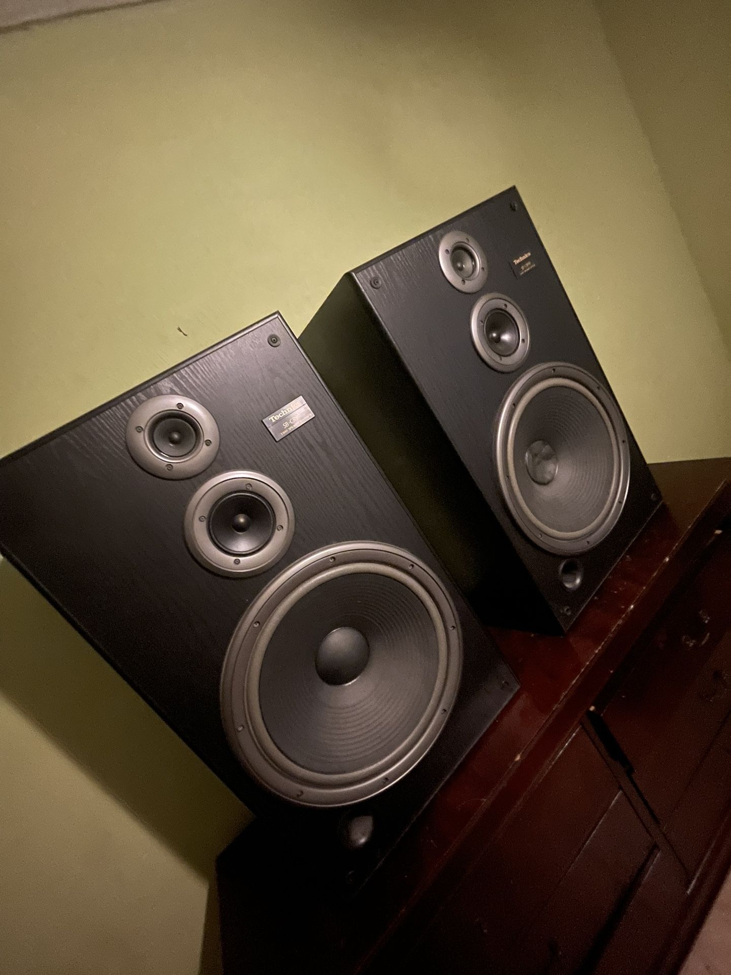 Technics Model SB-CR99 3 Way Home Floor Standing Speaker System with 15" Woofers