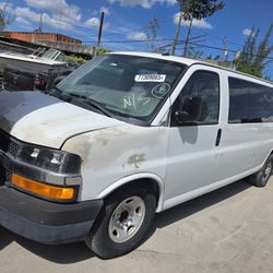 2010-2024 Chevy Express 3500 For Parts