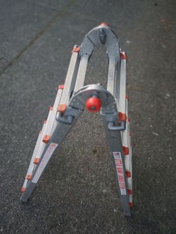 Little Gaint M22 folding Ladder Excellent Condition. Pick up fremont sea. No low ball offers please. No trades
