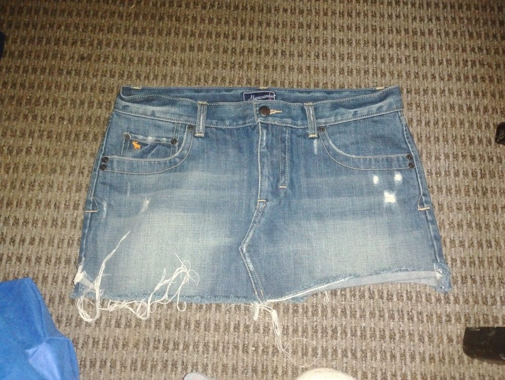 Sz 6 Abercrombie & Fitch Jean Skirt (New!)