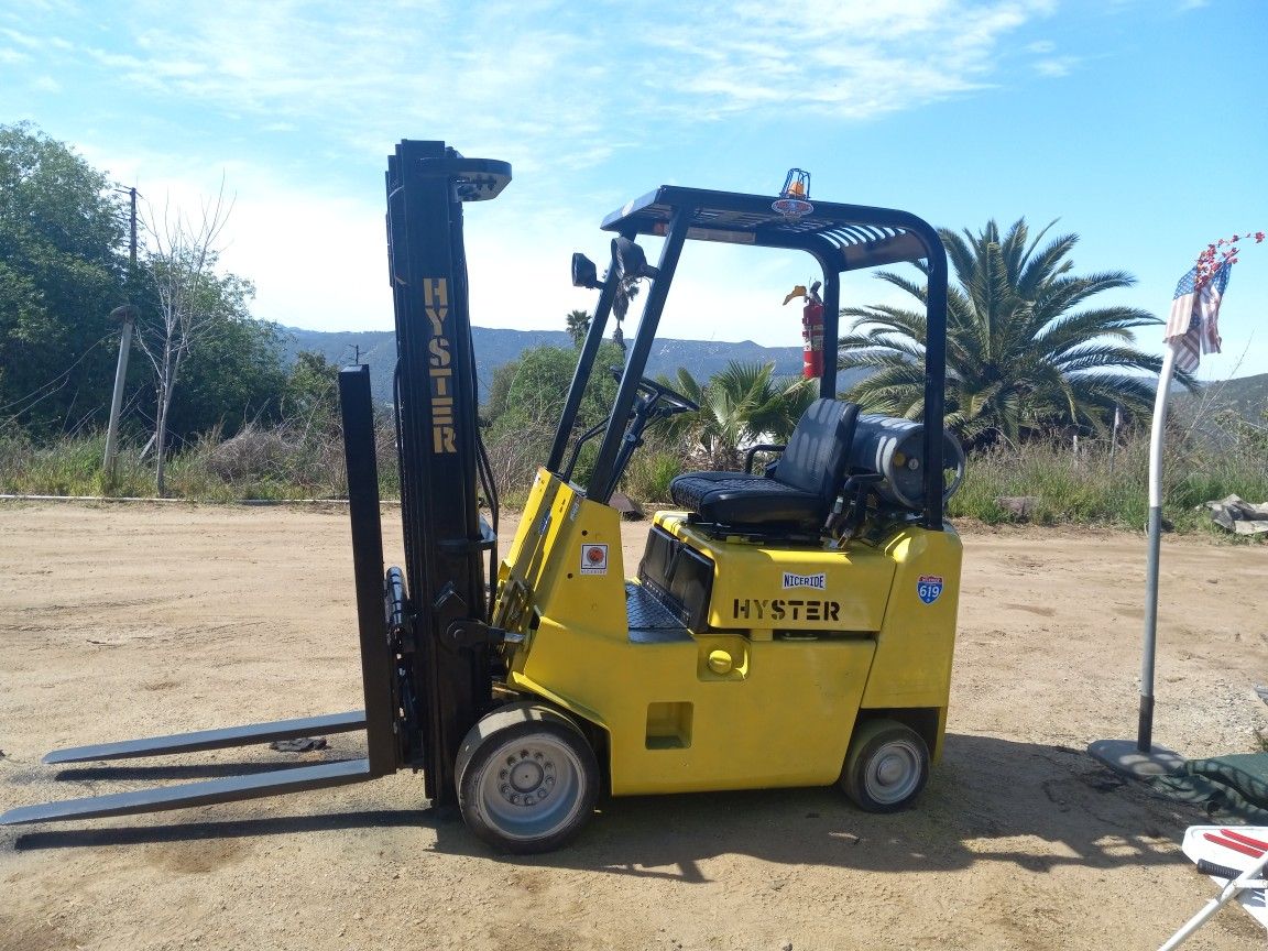 Forklift HYSTER, propan, hardtire, sideshift Exc.