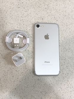 iPhone 7 128GB Factory Unlocked