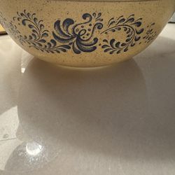 Vintage Pyrex  Perfect Condition
