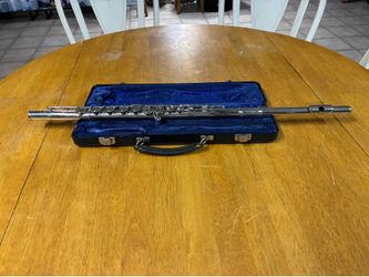 Flute  - Armstrong 104 - Elkhart,  Inc. with Cased