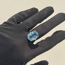 14K SWISS BLUE TOPAZ RING