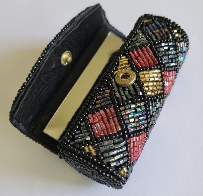 Vintage Lipstick Holder 