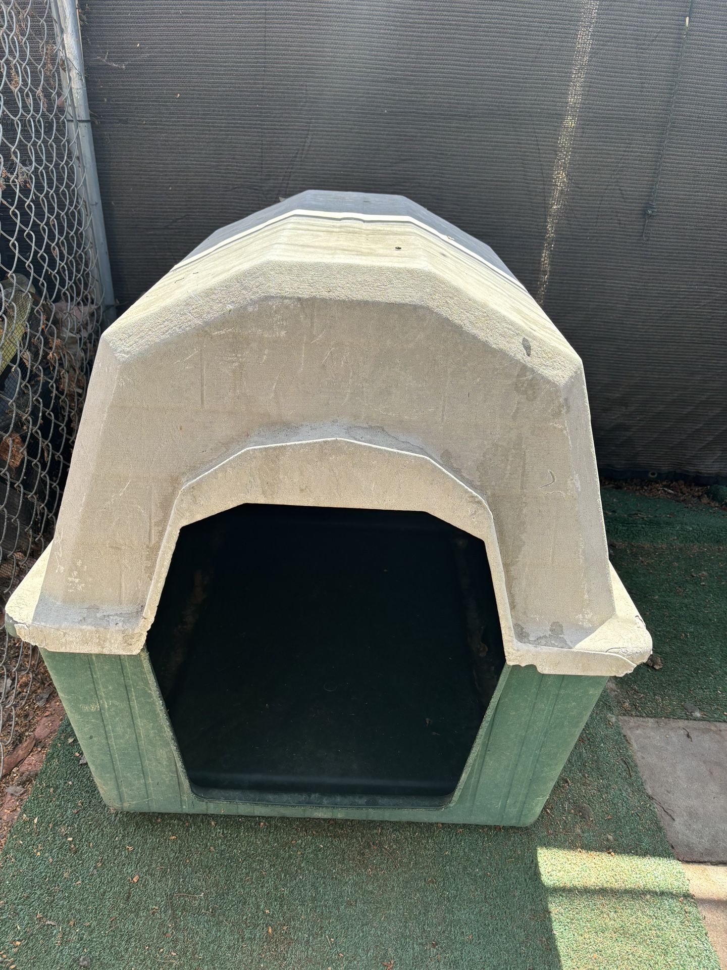 Dog House - Large